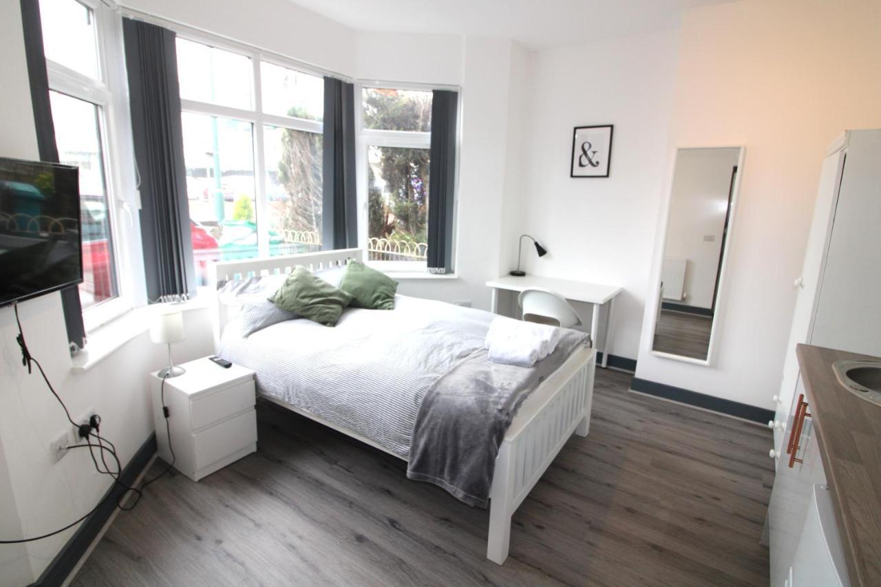 Newly Refurbished Studio, Great Location 8 Studios Nottingham Luaran gambar