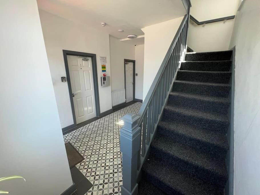 Newly Refurbished Studio, Great Location 8 Studios Nottingham Luaran gambar