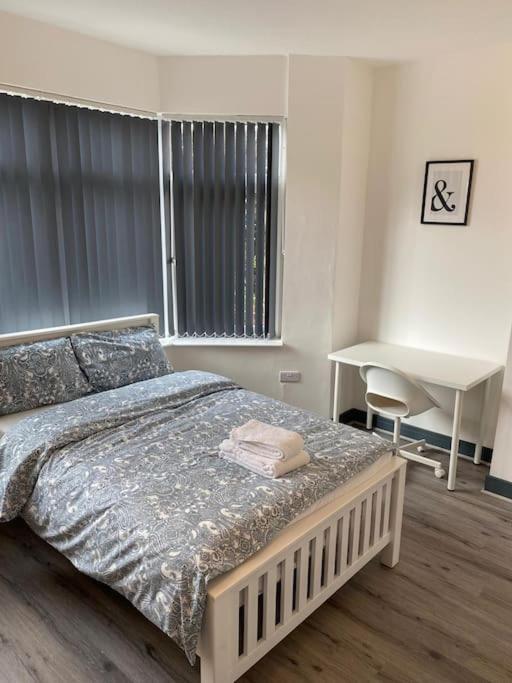 Newly Refurbished Studio, Great Location 8 Studios Nottingham Luaran gambar