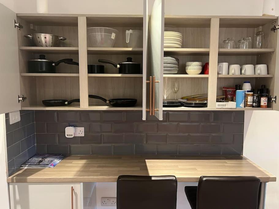 Newly Refurbished Studio, Great Location 8 Studios Nottingham Luaran gambar