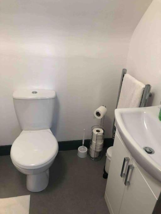 Newly Refurbished Studio, Great Location 8 Studios Nottingham Luaran gambar