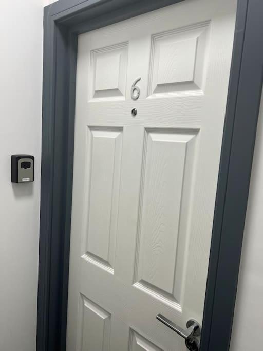 Newly Refurbished Studio, Great Location 8 Studios Nottingham Luaran gambar